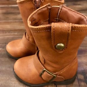 Baby size 5 boots....NWOT never been used!!